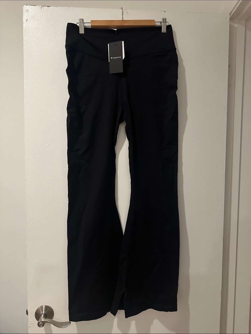 NWT Cloud Seamless High-Waisted Split flare